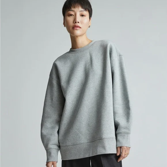 Everlane The Re track Oversized Crew Sweatshirt in Heather grey. - Picture 9 of 10